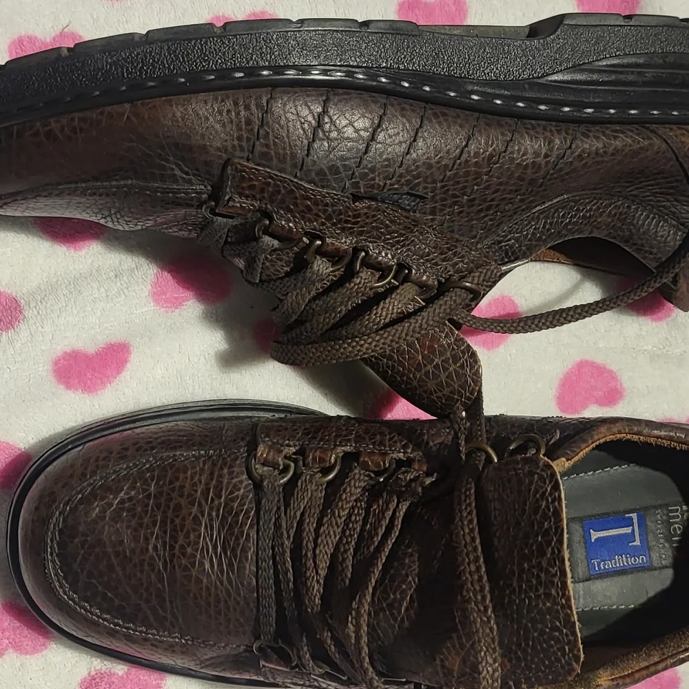 Shoe - Picture 6 of 14